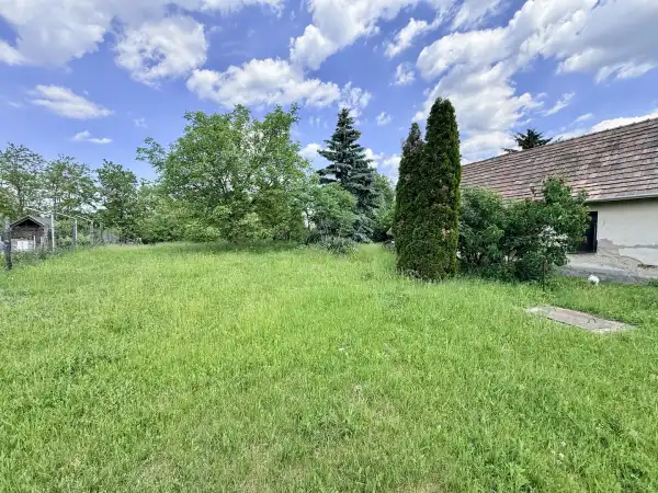 Eladó Építési telek, Oroszlány 1488 m² 17.7 M Ft