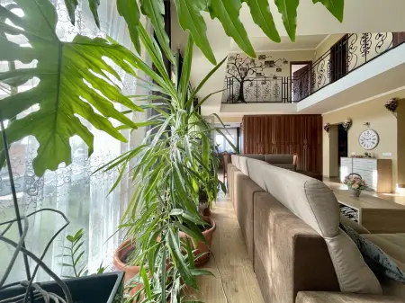 Eladó ikerház, Oroszlány 7 szoba 263 m² 149 M Ft