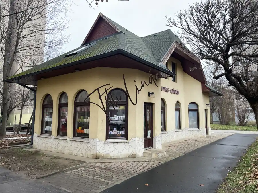 eladó irodaház, Oroszlány