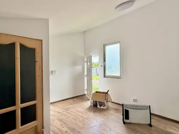Eladó , Környe 720 m² 11.1 M Ft