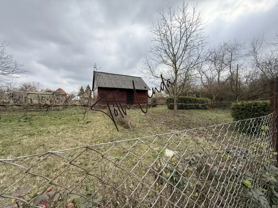 eladó  Legelő, Oroszlány