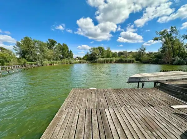 Eladó nyaraló, Oroszlány 1 szoba 13 m² 12.9 M Ft