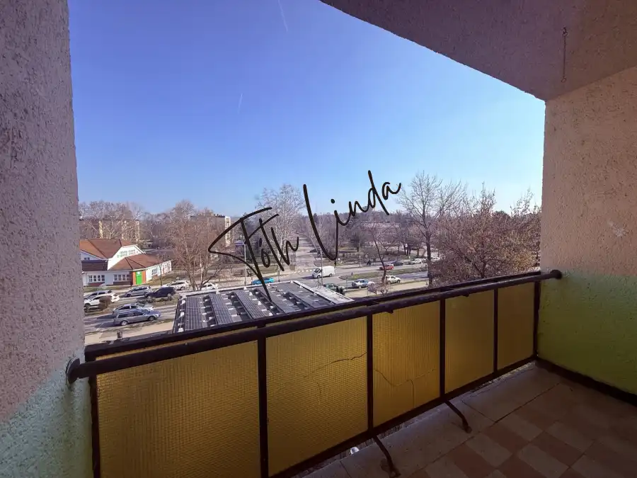 eladó téglalakás, Oroszlány