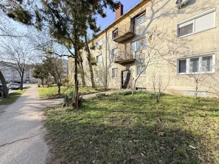 Eladó téglalakás, Oroszlány 1 szoba 36 m² 25.9 M Ft