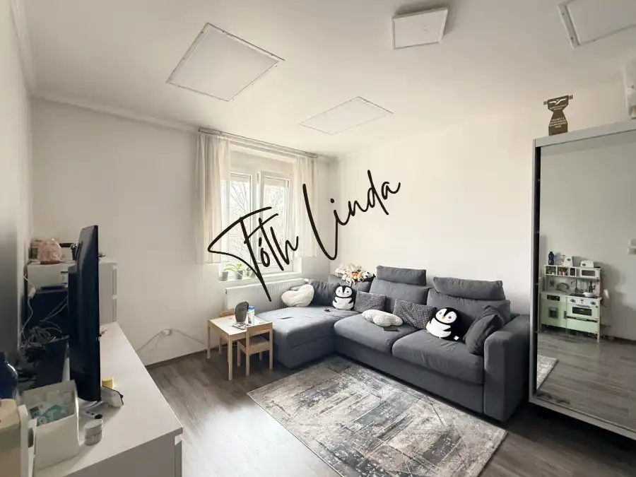 eladó téglalakás, Oroszlány