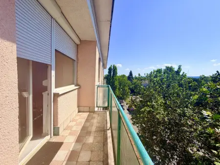 Eladó téglalakás, Oroszlány 1 szoba 40 m² 28.5 M Ft