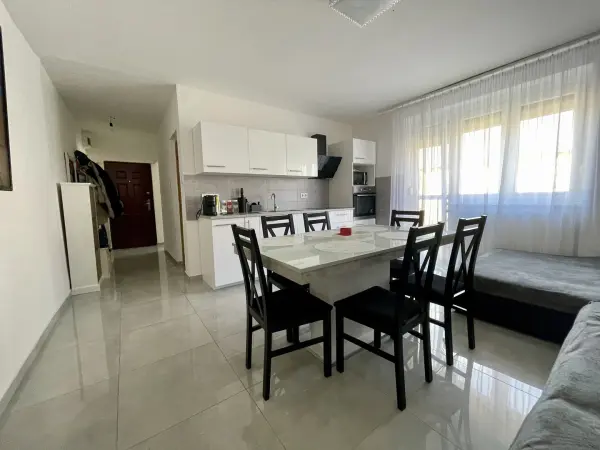 Eladó téglalakás, Oroszlány 2 szoba 50 m² 27 M Ft