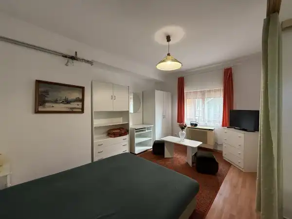 Kiadó téglalakás, Komárom 1 szoba 32 m² 140 E Ft/hó